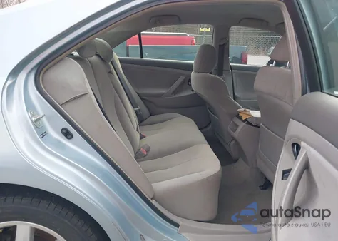 2007 Toyota Camry Le z USA, uszkodzony, nr VIN 4T1BE46K67U703420